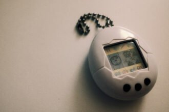 Cyfrowy przyjaciel z lat 90. wraca do łask – co warto wiedzieć o fenomenie Tamagotchi?