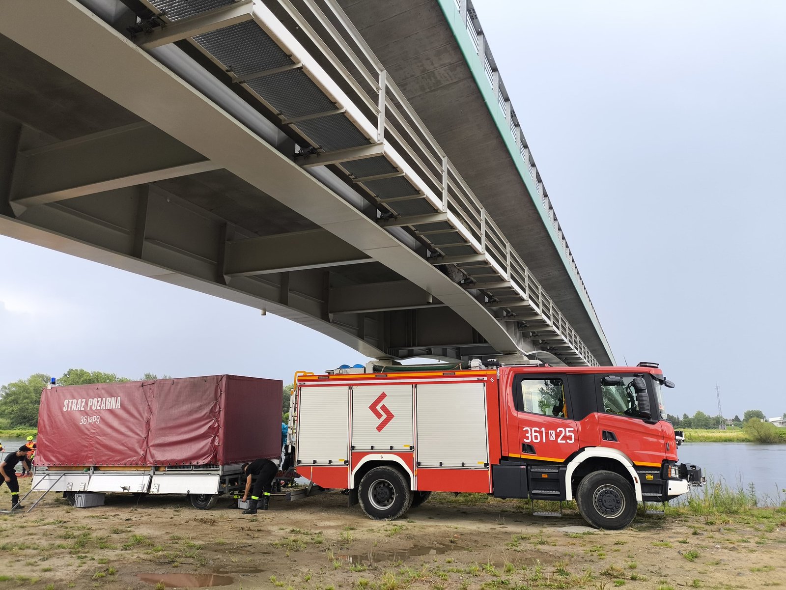 Interwencja druha z Bogumiłowic ocaliła życie dwóm osobom, które wpadły do Dunajca