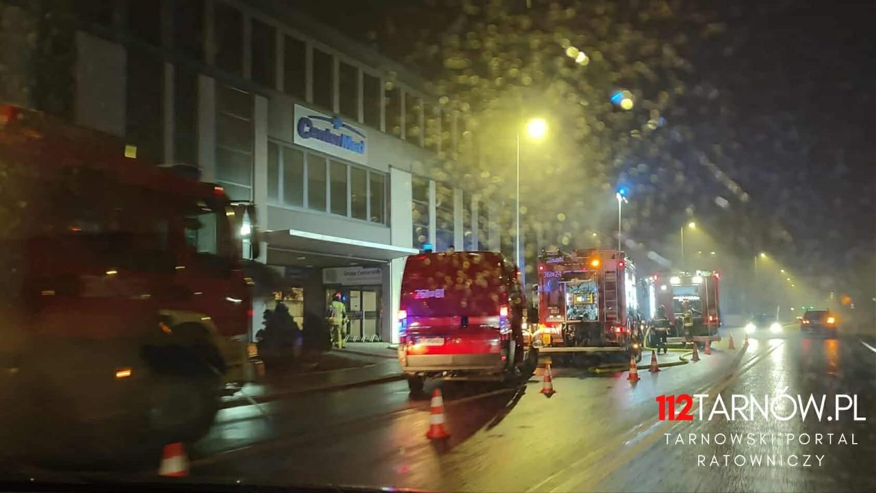 Pożar w centrum Tarnowa. Paliło się w budynku jednej z przychodni
