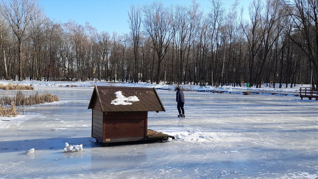 Nie załapał się na igrzyska w Turynie, to ślizgał się po stawie. Ludzie za nic mają igranie z losem