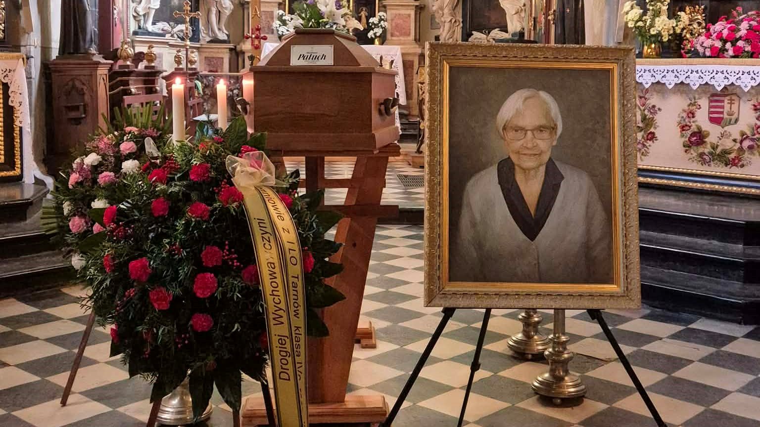 Pożegnaliśmy Barbarę Paluch, polonistkę z I Liceum w Tarnowie, Dobrego Człowieka. Dziękujemy, Pani Profesor