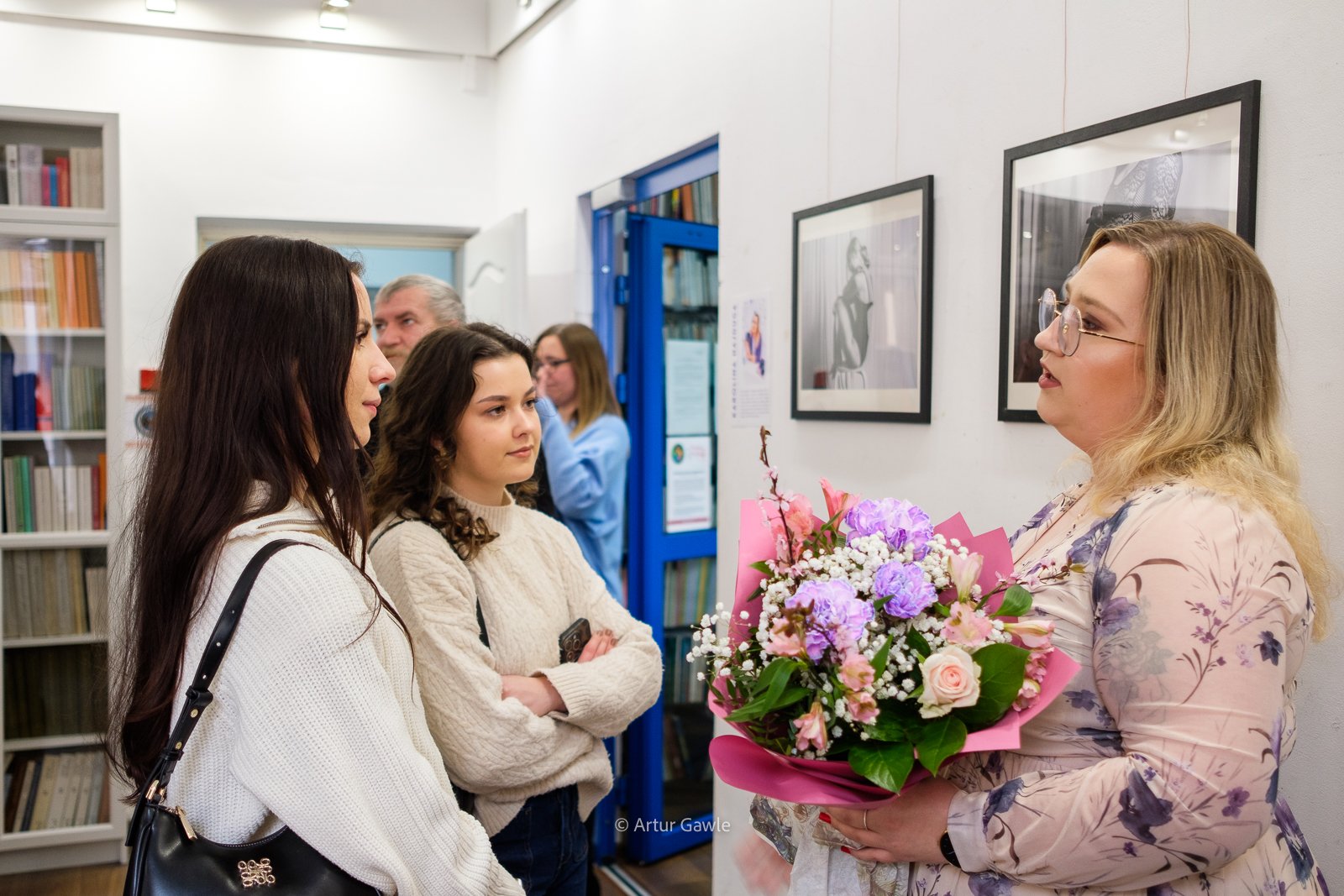 Fotografia o samoakceptacji. Wernisaż „Kompleksowo” za nami [zdjęcia]