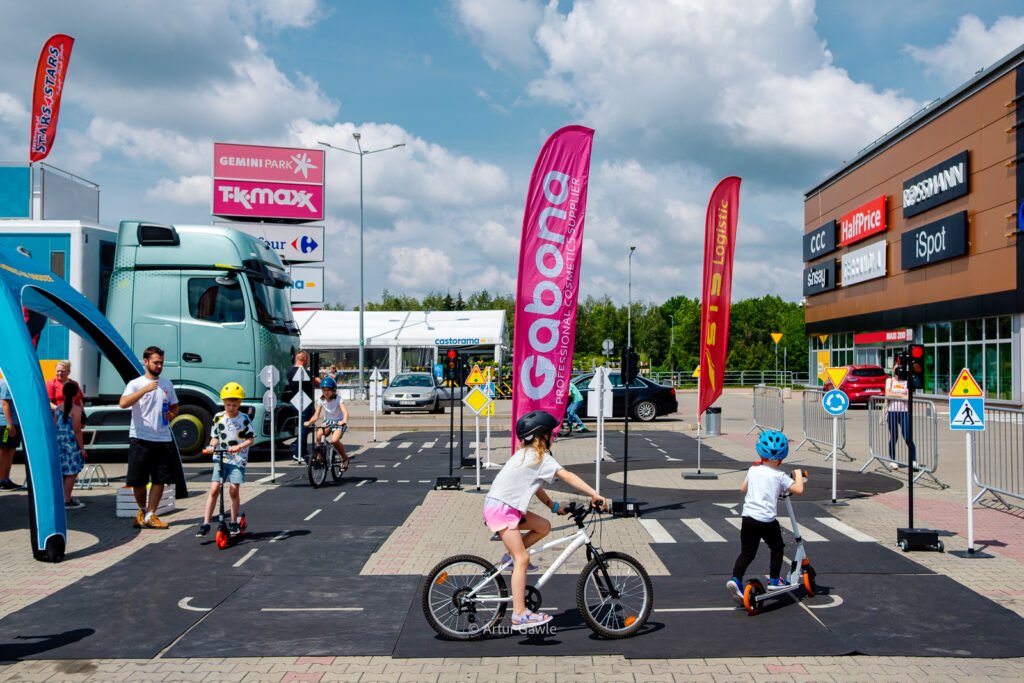 Wielka Wyprawa Maluchów dotarła do Gemini Park Tarnów [zdjęcia]