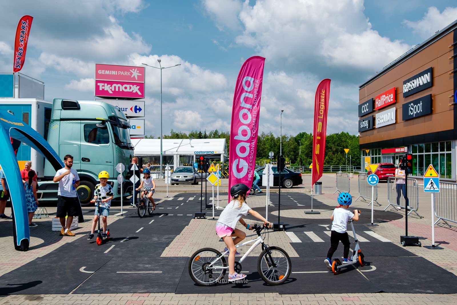 Wielka Wyprawa Maluchów dotarła do Gemini Park Tarnów [zdjęcia]