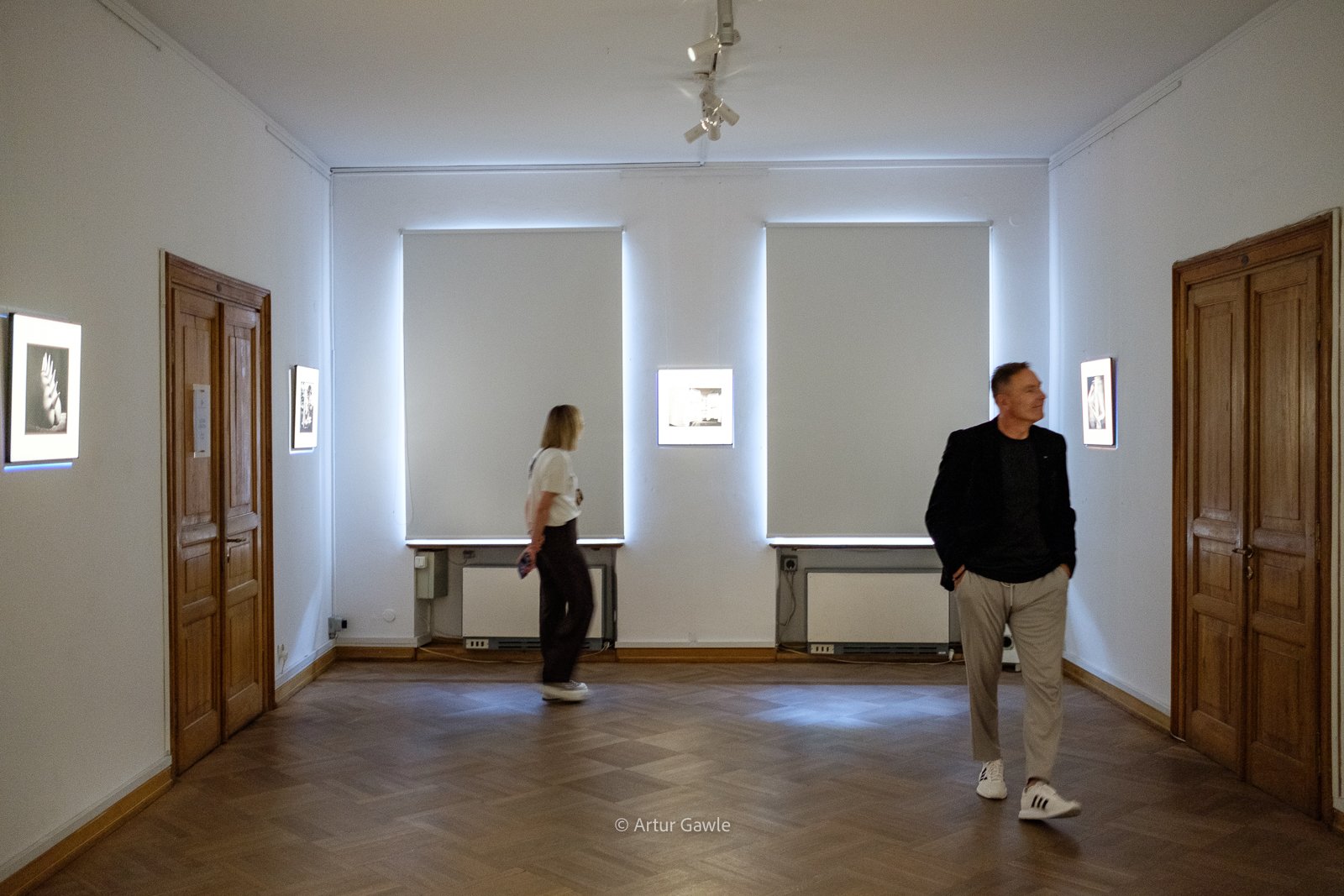 Wernisaż fotografii Arka Akkiego w Galerii TCK [zdjęcia]
