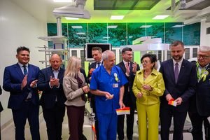 Tarnów: robot chirurgiczny i nowy blok operacyjny. Szpital św. Łukasza otworzył inwestycję za 120 mln zł